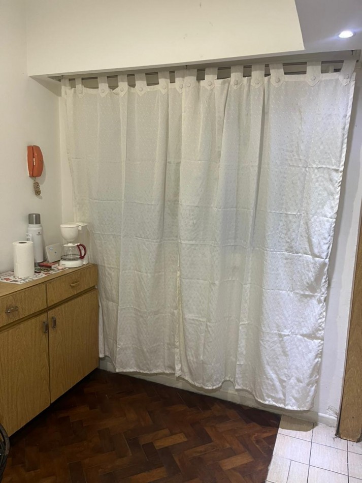 VENTA DEPARTAMENTO 1 1/2 AMBIENTE DIVIDIDO CENTRO.
