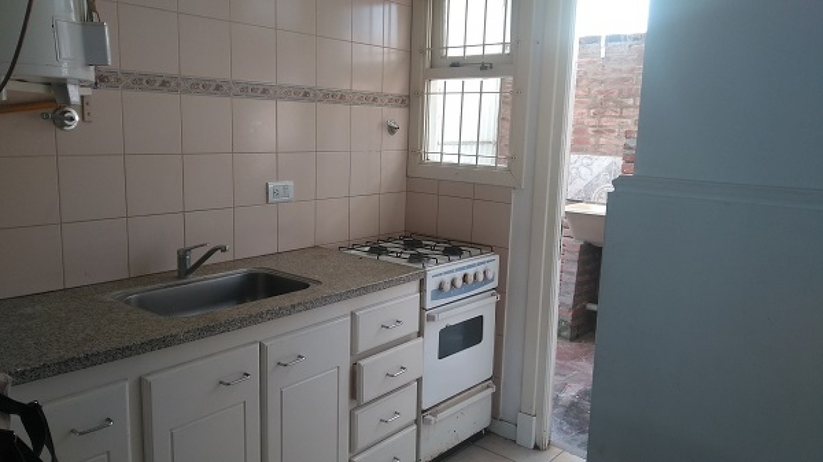 VENTA PH 3 AMBIENTES AL FRENTE C/PATIO ZONA ESTACION NORTE