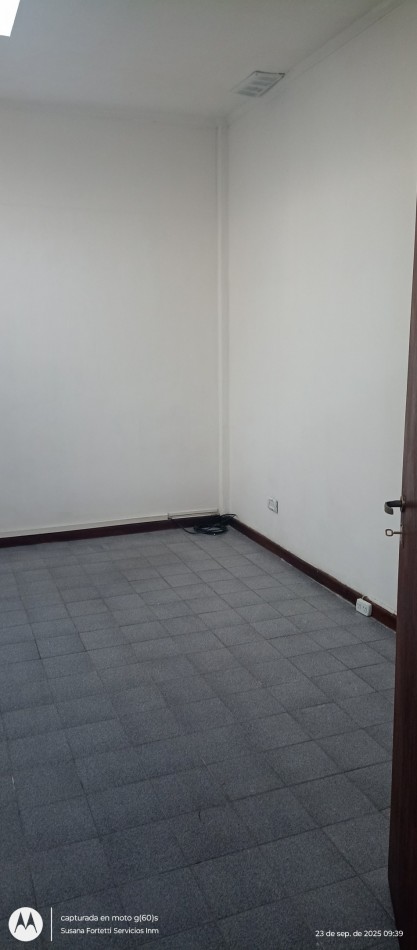 ALQUILER OFICINA CON 2 DESPACHOS. APTO PROFESIONAL ZONA CLINICA COLON