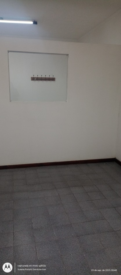 ALQUILER OFICINA CON 2 DESPACHOS. APTO PROFESIONAL ZONA CLINICA COLON