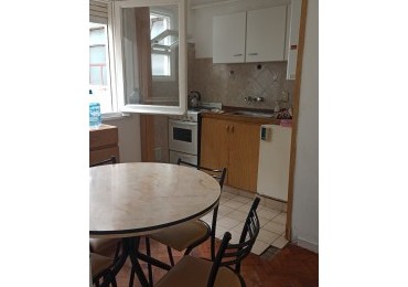 VENTA DEPARTAMENTO 1 1/2 AMBIENTE DIVIDIDO CENTRO.